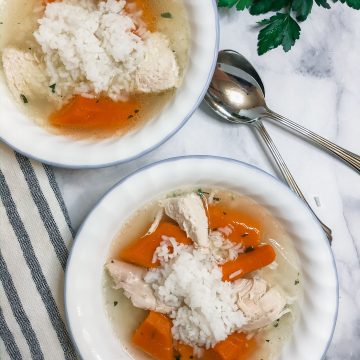 kid approved chicken and rice soup // livingbeyondallergies.com