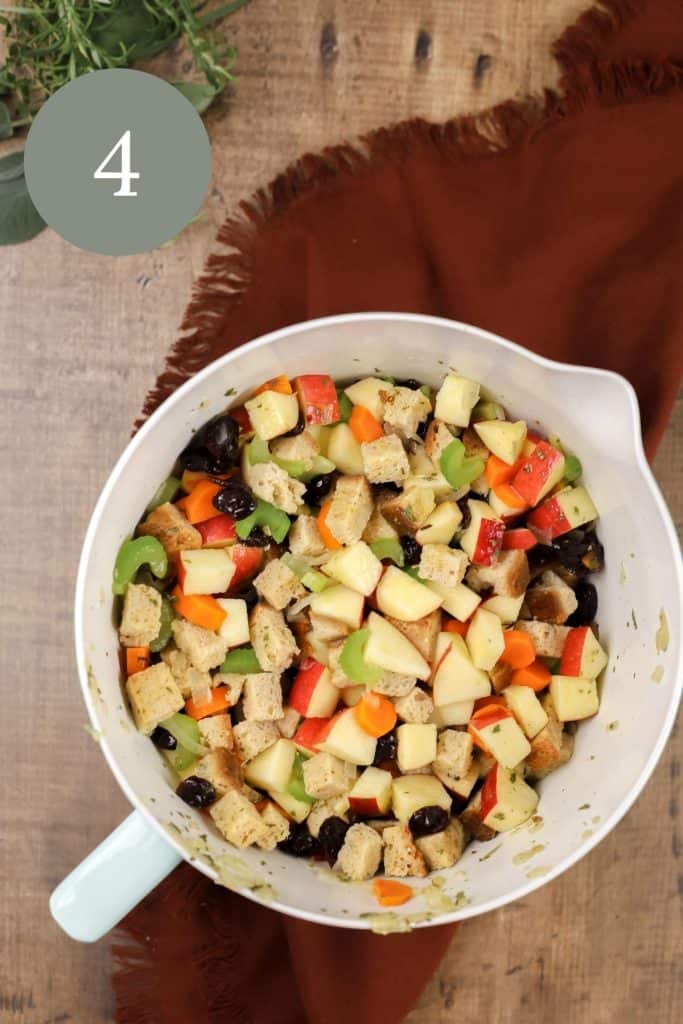 fully mixed fruit stuffing in a bowl